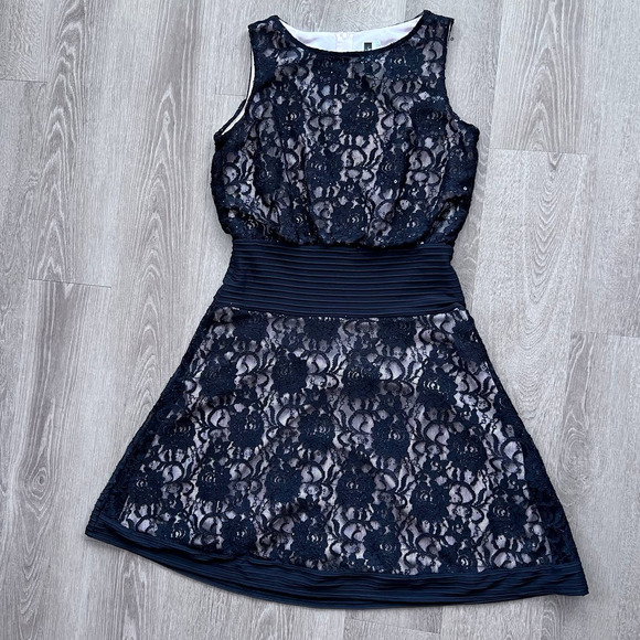 Julian Taylor New York Black Lace Dress w/ Pink Under Lining Size 6 - Picture 1 of 13